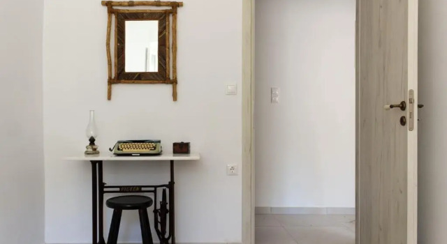 Коттедж с 2 комнатами Laina Traditional Guest House