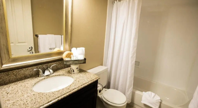 Номер Standard с видом на воду Ramada by Wyndham Juneau