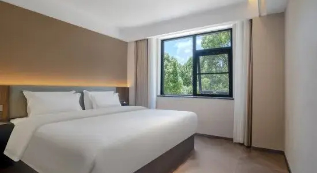 Люкс Business Feiduo · F TOUR HOTEL (Kunming Economical Development Zone Kunchuan Industrial Park)