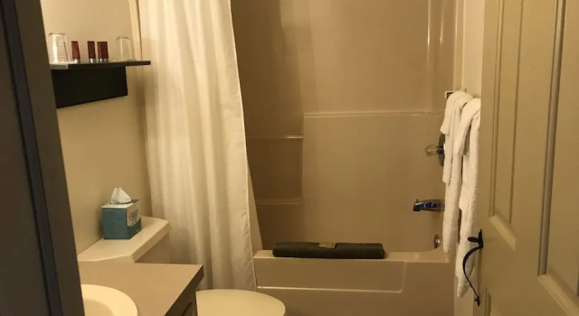 Двухместный номер Economy Inn at Millrace Pond