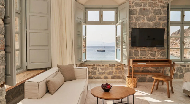 Mandraki Beach Resort, Book Resort Mandraki Hydra