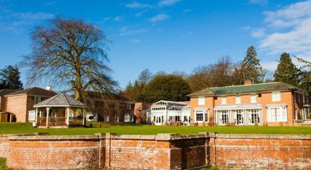 Номер Deluxe Best Western Plus Kenwick Park Hotel