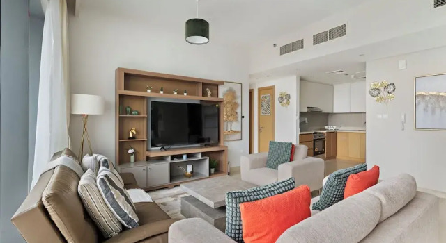 Elegant 1BR with Panoramic Views