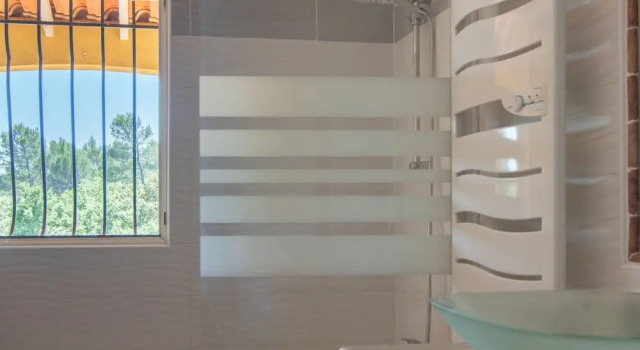 Secluded Villa in Lorgues With Private Pool, Забронировать Вилла Виллы Овернь-Рона-Альпы, Вилла