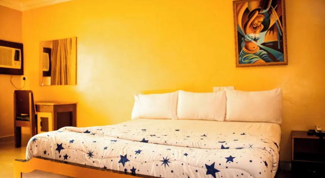 Cameo's Suites, Book Hotel Ikeja 
