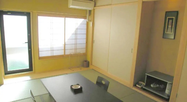 Трёхместный номер Standard Minshuku Inn Shirahama Ekinoyado
