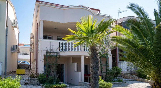 Апартаменты c 1 комнатой Apartments Malic