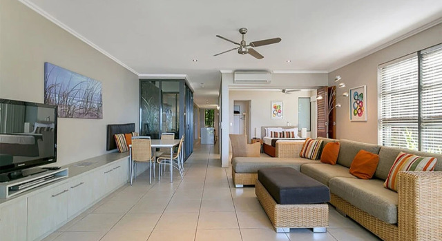 Seapoint on Trinity Beach, Book Hotel Trinity Beach Cairns Beaches
