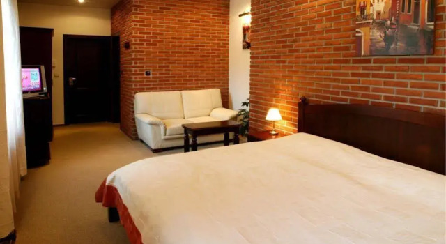 Wellness Hotel Gondola, Забронировать Отель Отели Пльзень 4 звезды, рядом с Josef Kajetán Tyl Theatre, 4*