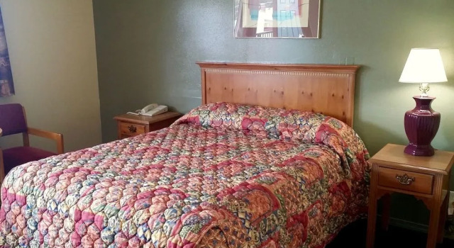 Parkway Inn Eugene, Забронировать Мини-отель Юджин Willamette Valley, рядом с Исторический музей округа Лейн