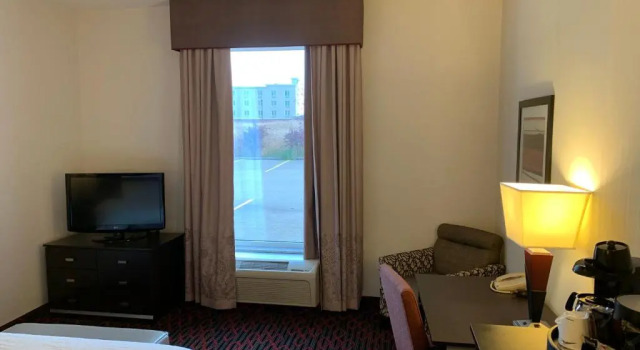 Номер Standard Hampton Inn by Hilton Fort Saskatchewan