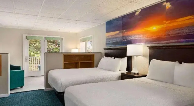 Номер Standard с балконом и с видом на бассейн Days Inn by Wyndham Ocean City Oceanfront
