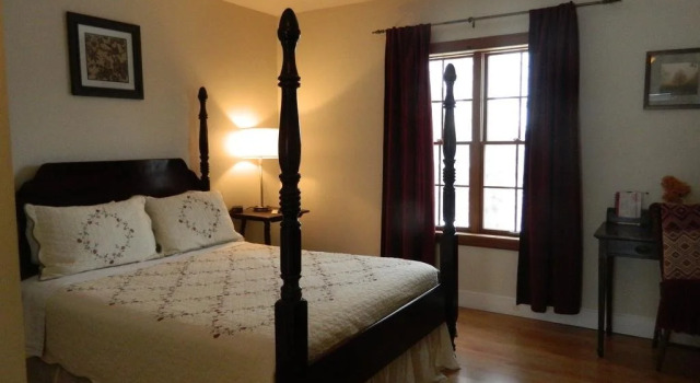 1854, The Maplegrove Inn, Buchen Sie Hotel Riverside New Brunswick