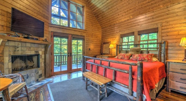 Blue Jay's Perch - 1 Br Cabin, Забронировать Дом для отпуска Блэк-Маунтин Северная Каролина