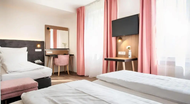 Трёхместный номер Standard Home Hotel