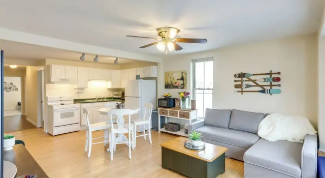 Cozy Delafield Apartment - Walk to Lake!, Reservar Apartamento Delafield Wisconsin