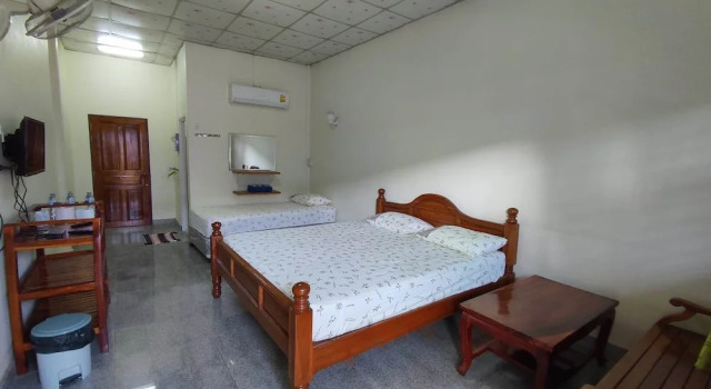 PuengLuang Hotel, Забронировать Отель Дамноен Садуак Ратбури, рядом с Плавучий рынок «Дамноен Садуак»