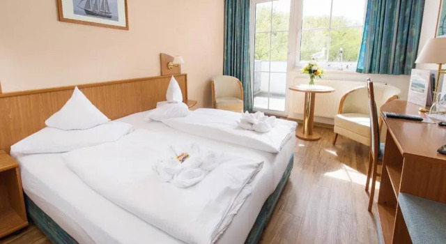Двухместный номер Standard с балконом и с частичным видом на море Hotel Ostseewoge