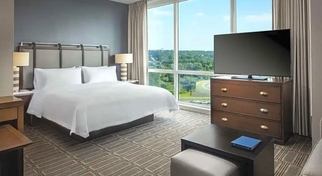 Двухместный люкс для гостей с ограниченными возможностями Homewood Suites By Hilton Teaneck Glenpointe