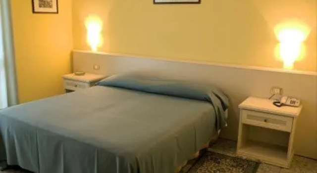 Трёхместный номер Standard с балконом Hotel Europa