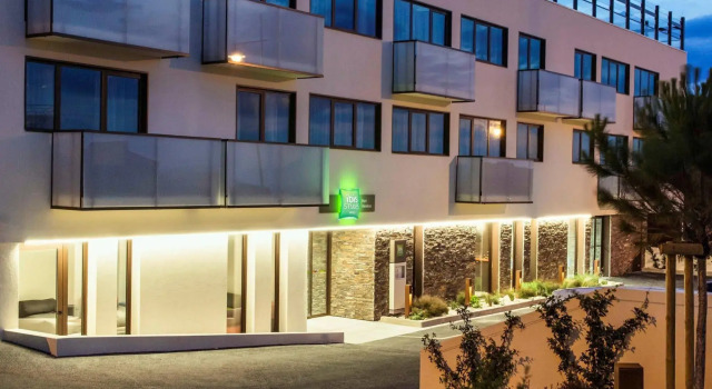 Ibis Styles Collioure Port Vendres, Book Hotel Hotels in Vermillion Coast with a Pool, Swimming Pool