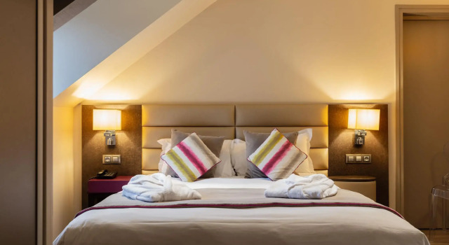 Grand Hôtel & Spa Uriage, Забронировать Курортный отель Отели Belledonne 4 звезды, 4*