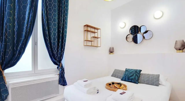 Chic Apartment in Paris for Couple, Забронировать Апартаменты/квартира Париж Иль-де-Франс, рядом с Бузенваль