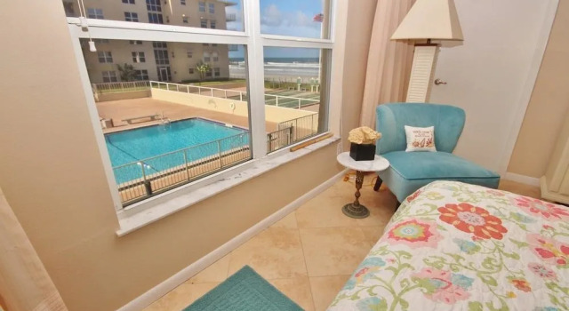 Sea Coast Gardens III 208 Apartment 2, Забронировать Апартаменты/квартира Отели Нью-Смирна-Бич с бассейном, рядом с Парк 27 Авеню, Бассейн