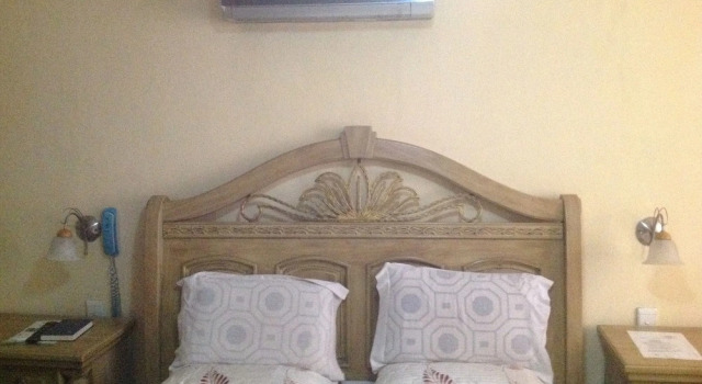 Camera quadrupla Premium Rite Inn