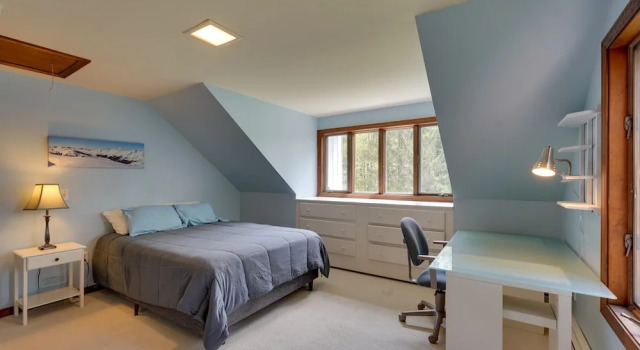 Коттедж Mendon Home w/ Hot Tub, Fire Pit & Near Skiing!