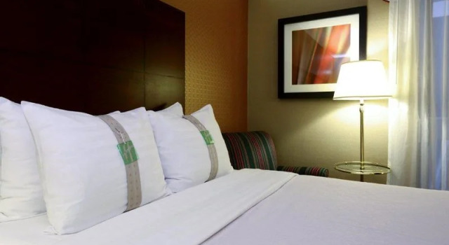 Holiday Inn Toronto-Brampton Conf. Centre, Varaa Hotelli Brampton 