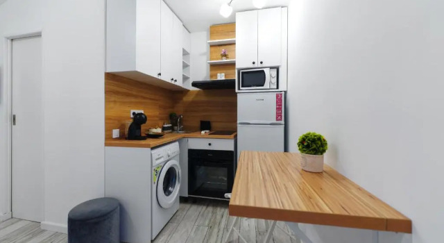 Bella House Apartaments, Prenota Residence Hotel economici a Dolj