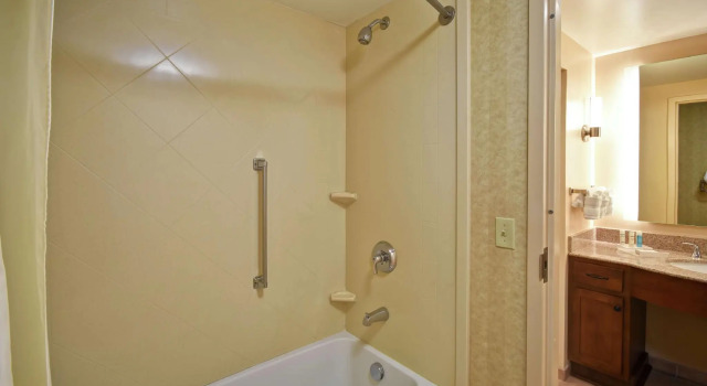 Четырёхместный люкс c 1 комнатой Homewood Suites by Hilton Lancaster