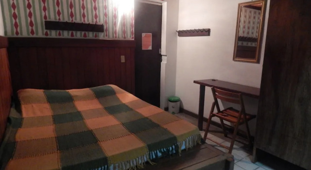 Трёхместный люкс Laranjeiras Hostel