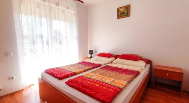 Ildiko Apartmanhaz, Prenota Hotel Zamárdi 