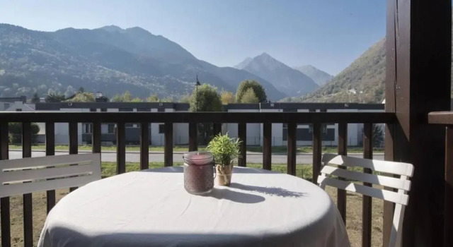 Appartement Saint-Lary-Soulan, 3 pièces, 8 personnes - FR-1-296-215, Забронировать Апартаменты/квартира Отели в центре Сен-Лари-Сулан, в центре, Парковка