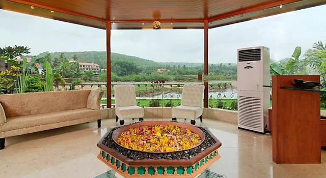 Люкс c 1 комнатой White Pearl Suites