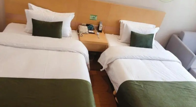 GreenTree Inn Xinyang Gushi County Yucheng Avenue Express Hotel, Book Hotel Gushi Henan