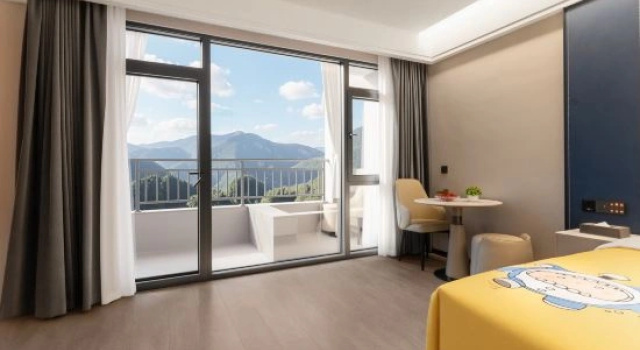 Люкс Deluxe Xiquan Mountain Residence Hot Spring Hotel