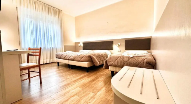Superior Dreier Zimmer UniHo Hostel