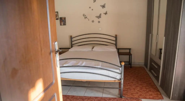 Ira's House, Book Hotel Tríkala Thessalia