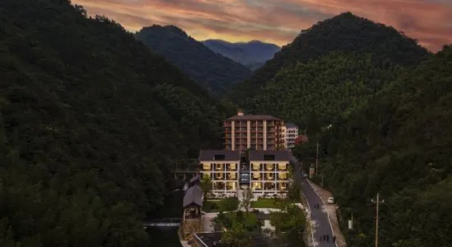 Tianmu Mountain Qingyujuju, Rezerwuj Hotel Hotele w Hangzhou z basenem, Basen