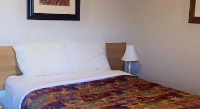 Номер Economy Red Rest Motel