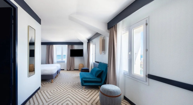 Hôtel Le Français, Забронировать Отель Отели в центре Ла-Флот, в центре