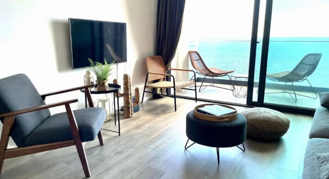 Апартаменты Ocean Cliff Apartment