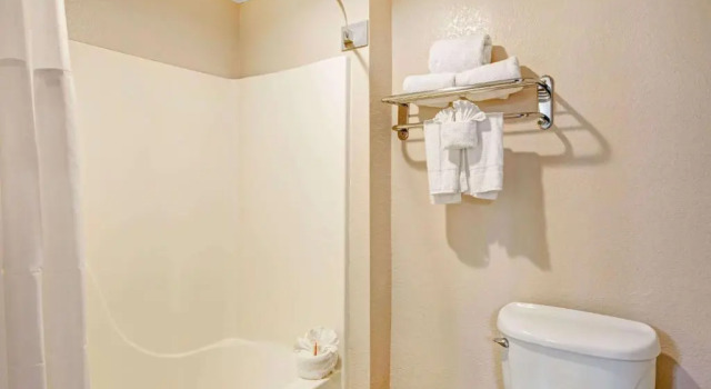 Номер Standard Howard Johnson by Wyndham Galveston