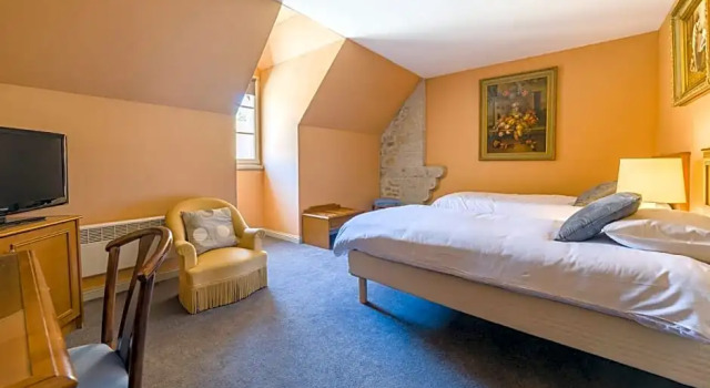 Номер Classic Château de Bournel, The Originals Relais