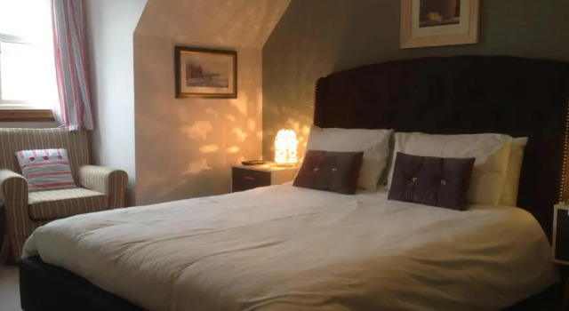 Люкс Deluxe Oakwood Bed  Breakfast