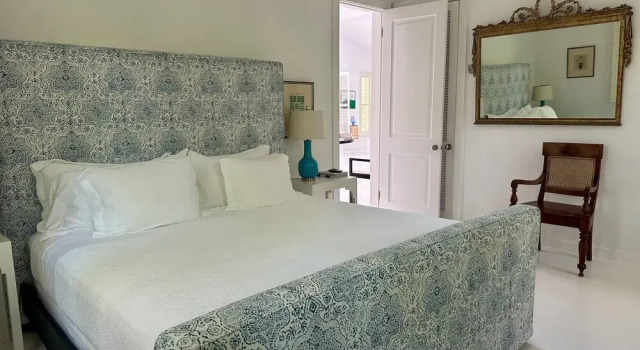 Hibiscus Hill Cricket Pavilion - Retreat Near Pink Sand Beach 2 Bedroom Cottage, Buchen Sie Ferienhaus Villen in Dunmore Town, Villa