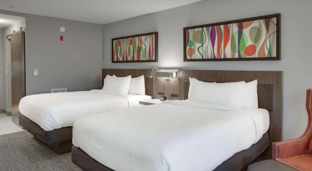 Четырёхместный номер Standard Hilton Garden Inn Oklahoma City Airport